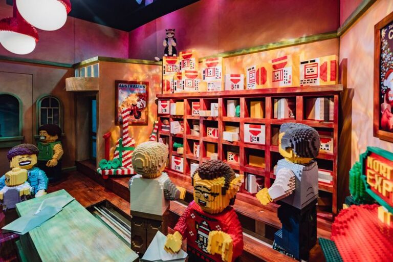 Myer Christmas Window. Copyright 2025 Myer. Reprinted with permission.