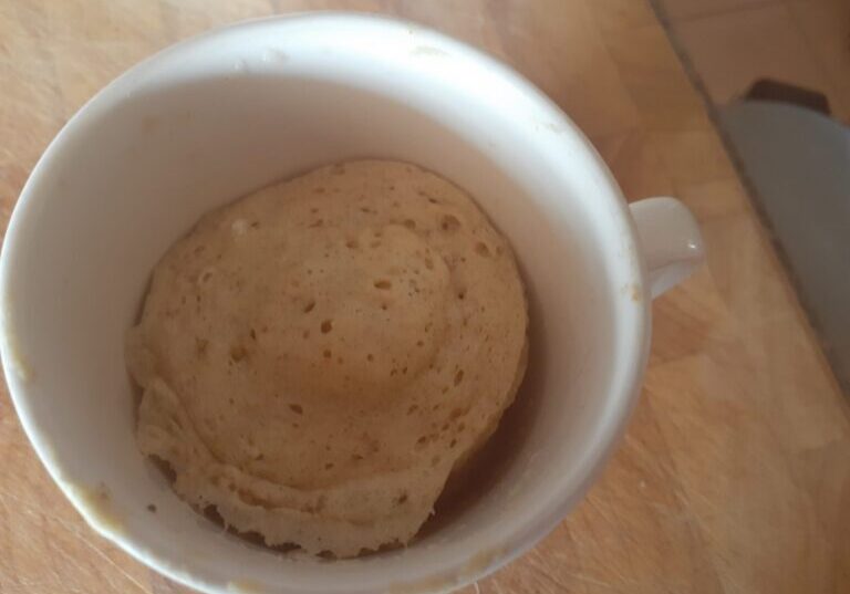 Bannana And Date Mug Cake